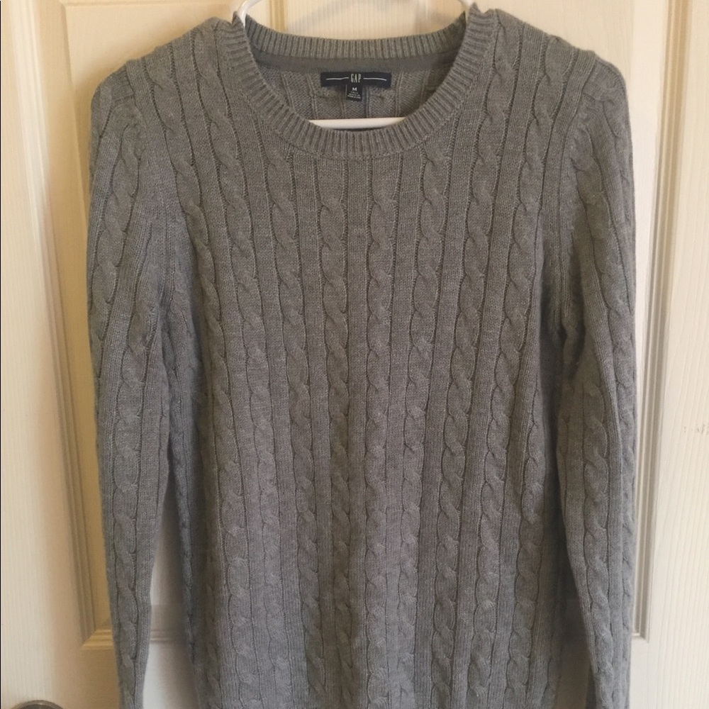 Gray cable knit Gap sweater, size Medium Tall